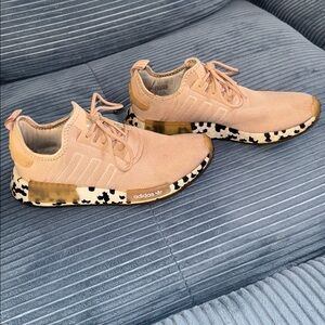 Adidas NMD_R1 Halo Blush /Cloud White /Core Black